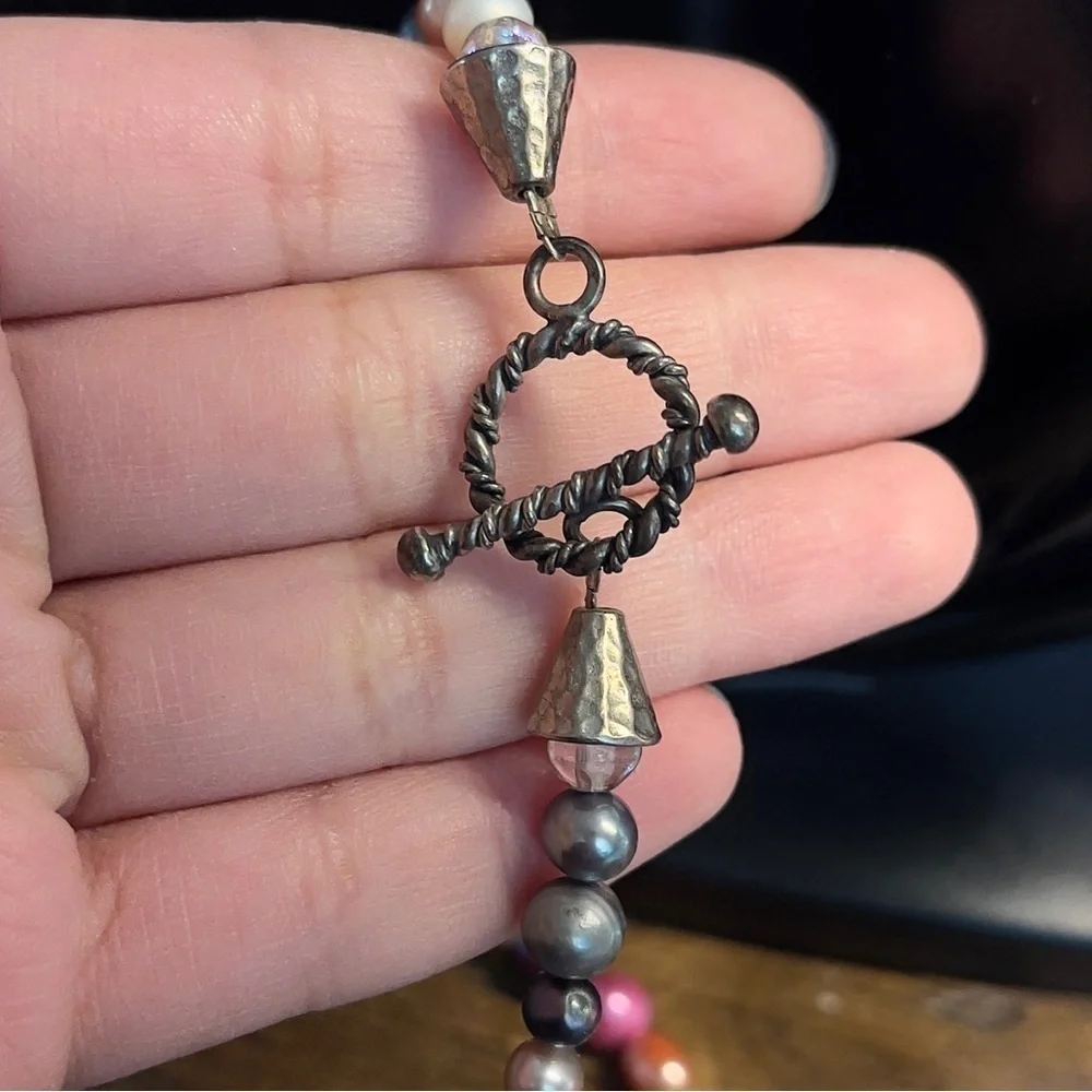 Sterling silver dyed freshwater pearl necklace - Picture 5 of 6
